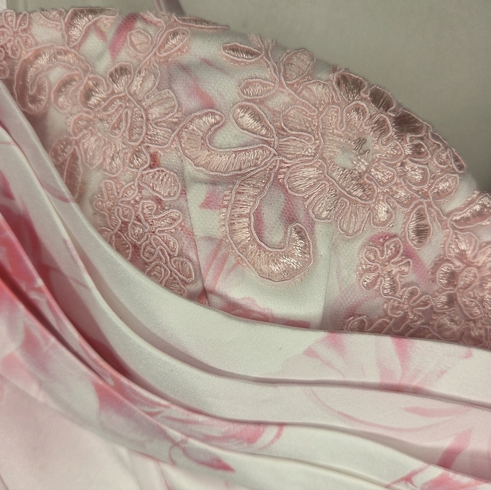 Floral Pink Layered Dress Size 8 - Picture 6 of 7